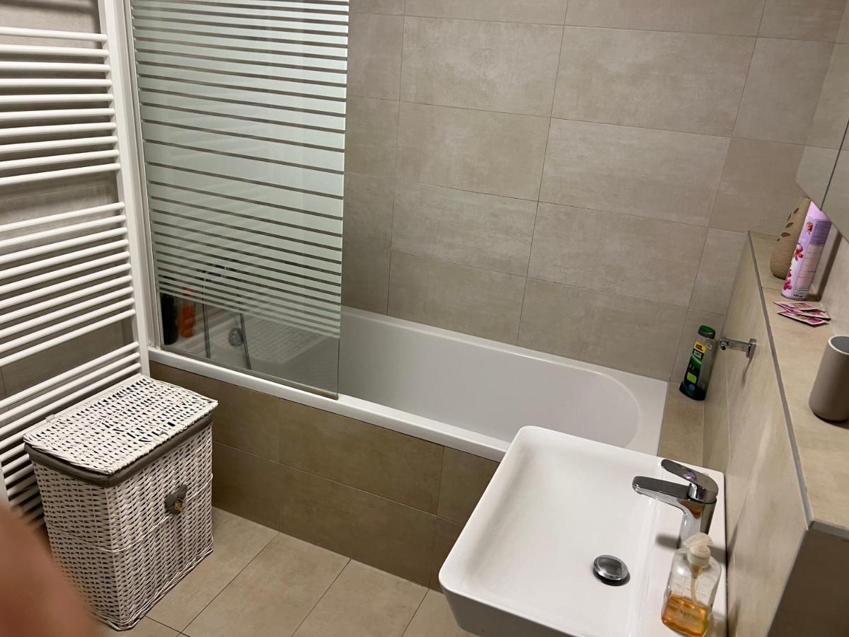 Beautiful 2 Bedroom Apartment ปรอสเกออฟ ภายนอก รูปภาพ