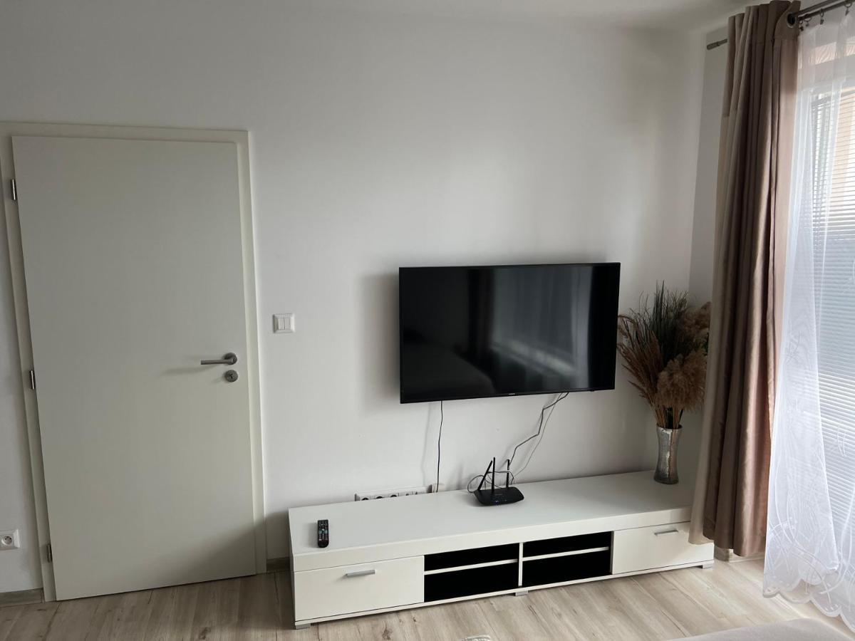 Beautiful 2 Bedroom Apartment ปรอสเกออฟ ภายนอก รูปภาพ